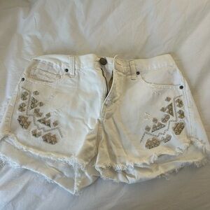 Free people white denim shorts size 28